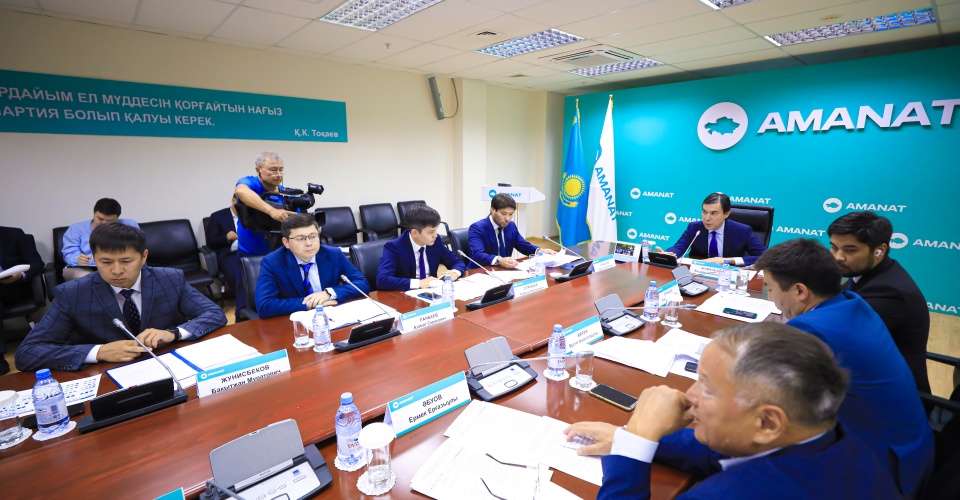 Үкімет «AMANAT»-тың бастамасымен шаруаларға арналған дизель отынын арзандатты