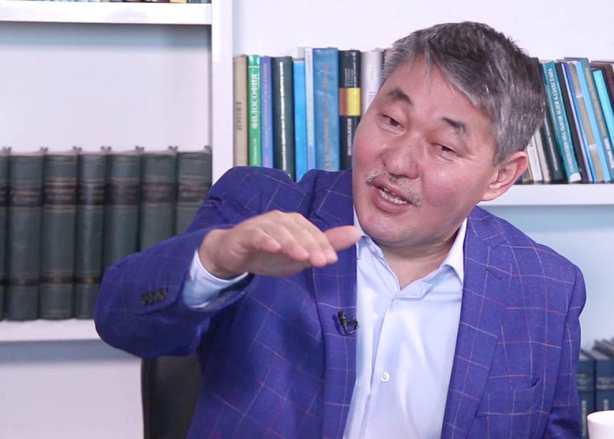 Көз байланған барлық топтық порно