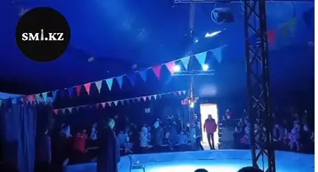 Петропавлда трибуна опырылып құлады