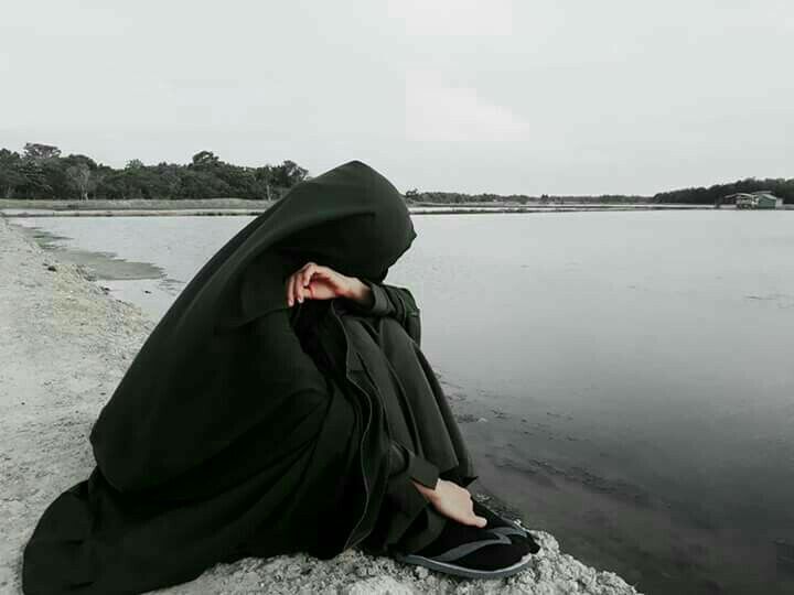 "Итше тепкілеп...қасымды тырнағымен қырып тастады"