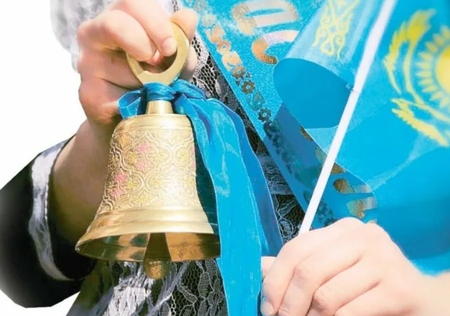 Мұғалімдер ата-аналарды мәжбүрлеуде