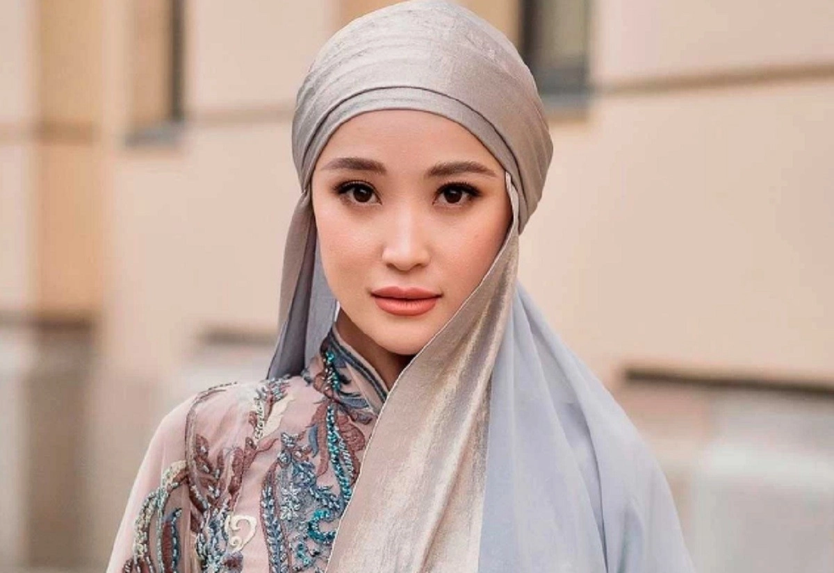 “Күйеуім менен бас тартты” дейді әнші Мөлдір Әуелбекова