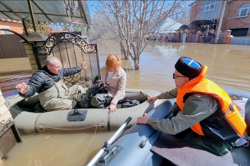 Ресейдің Орынборында су деңгейі түсе бастады