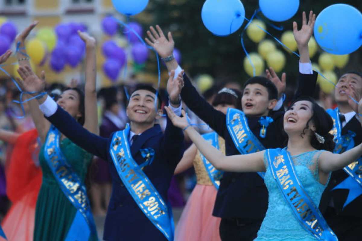 Мектептегі "банкет жырын" кім тоқтатады?