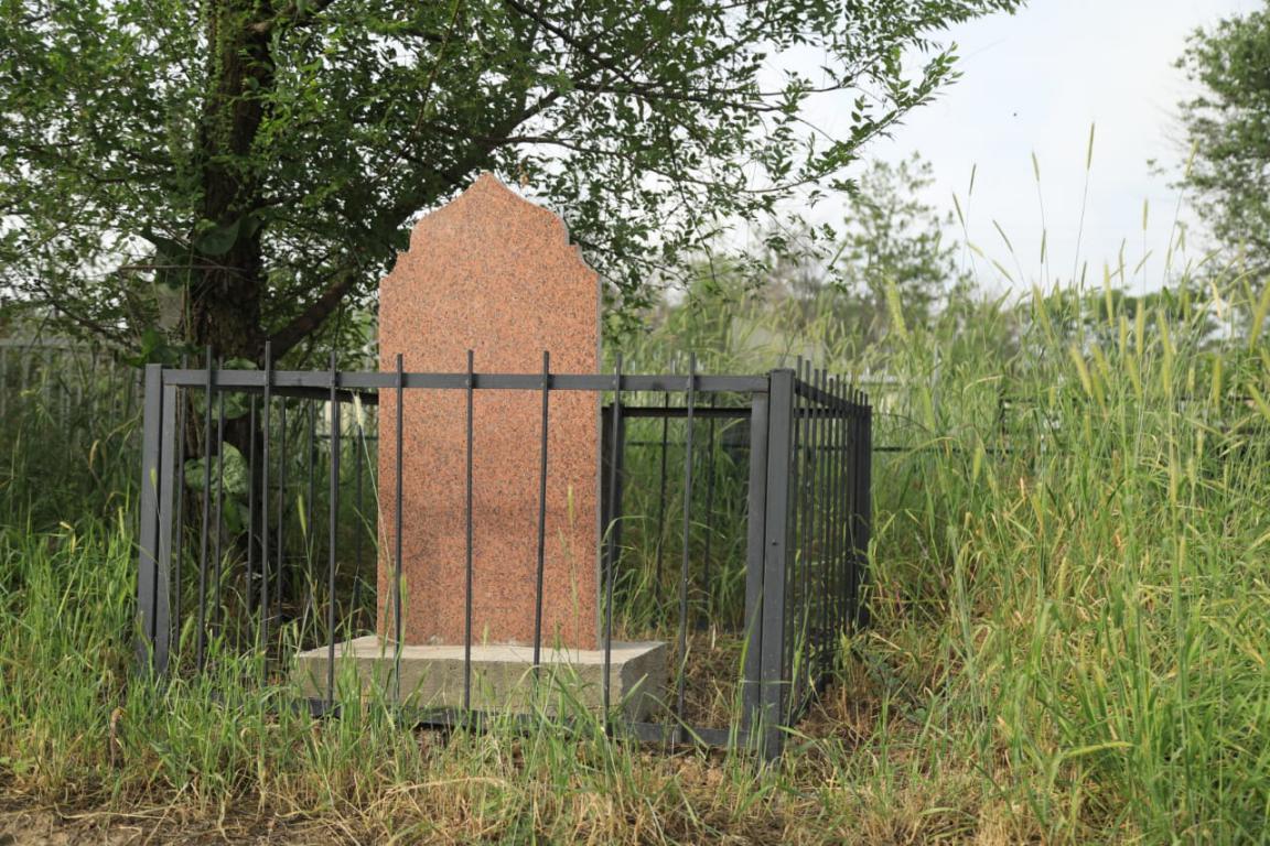 Зиратта мәйіт жерлейтін орын жоқ