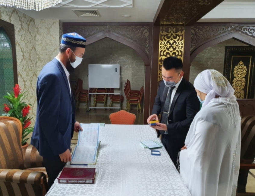 Шариғат нормалары мемлекеттік заңға қайшы келеді