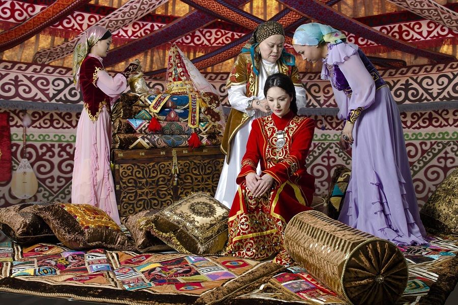 Қазақ төрге кімді не үшін шығарған?