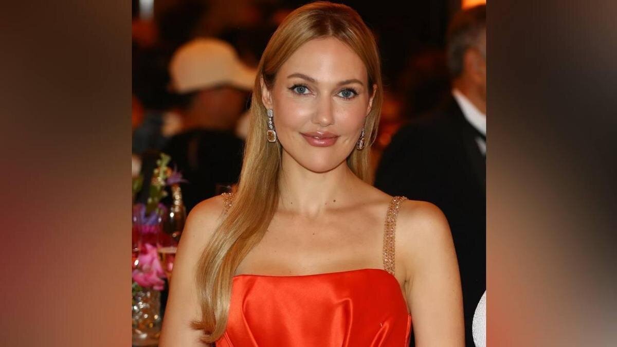 “Хюррем” қазақ брендінің көйлегін киіп шықты