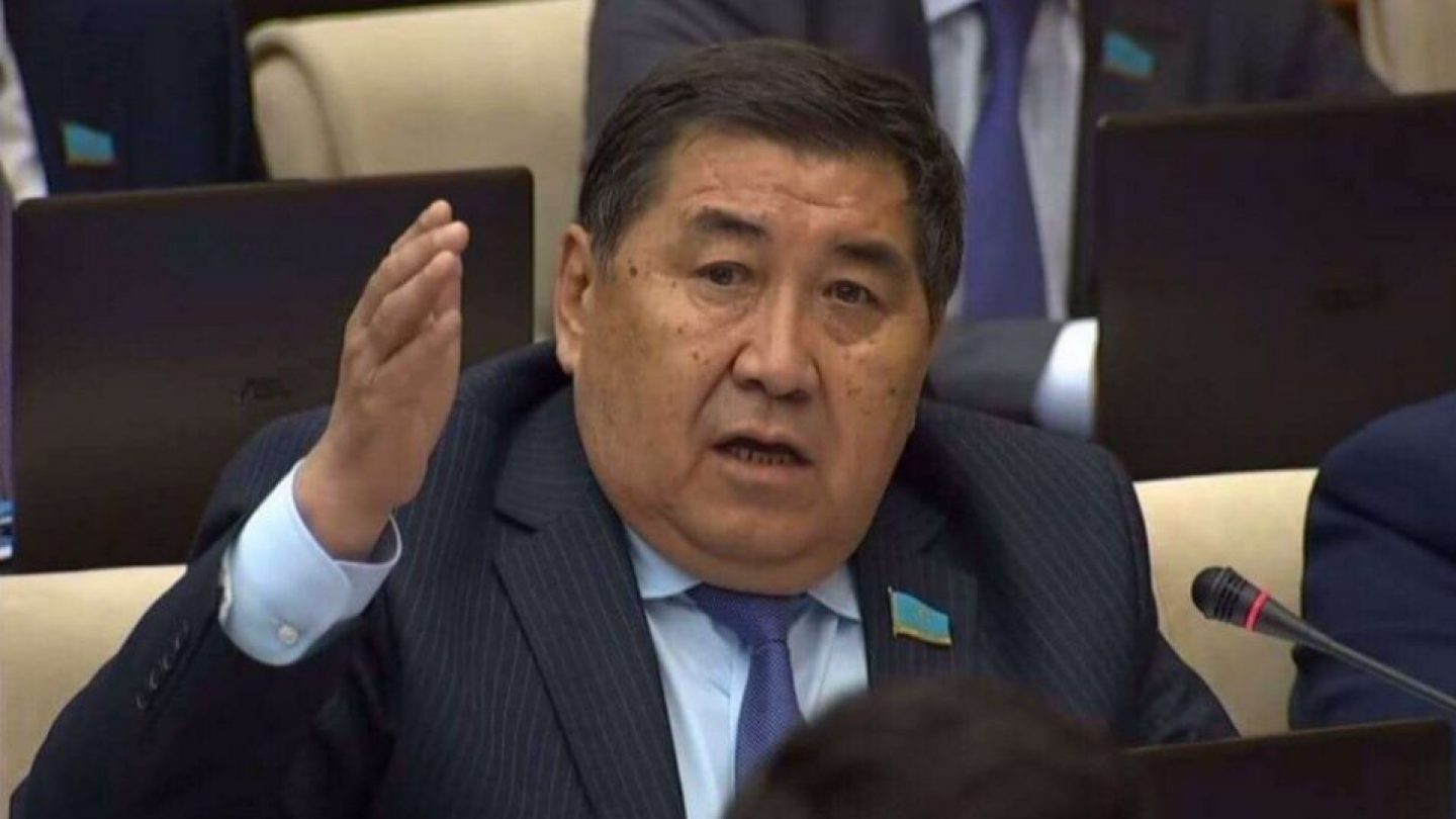 "Бас прокурордан есеп сұрауымыз керек" дейді саясаткер