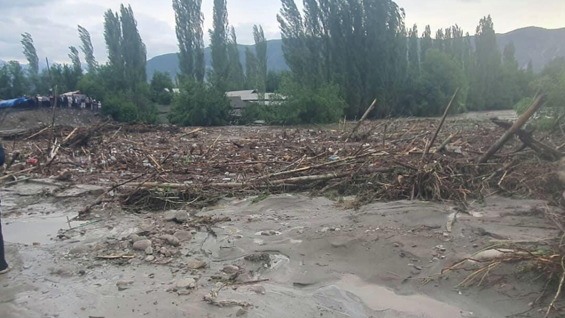 Сел басып, 5 адам қаза тапты