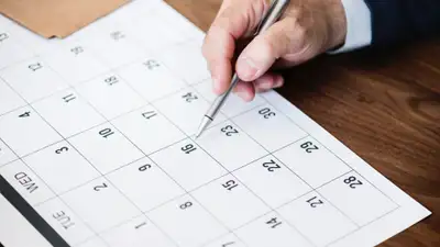 Еңбек министрлігінің басшысы демалыс күнін тоқтату туралы