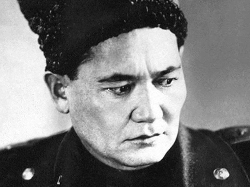 Қазақтың батырын қорлау - қазақты қорлау емес пе?