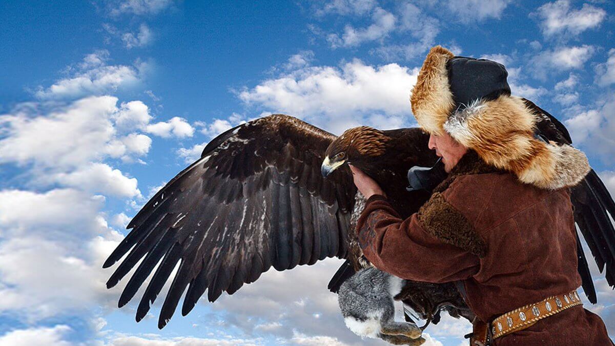 "...намыстан жұрдай еркектер көбейді" дейді