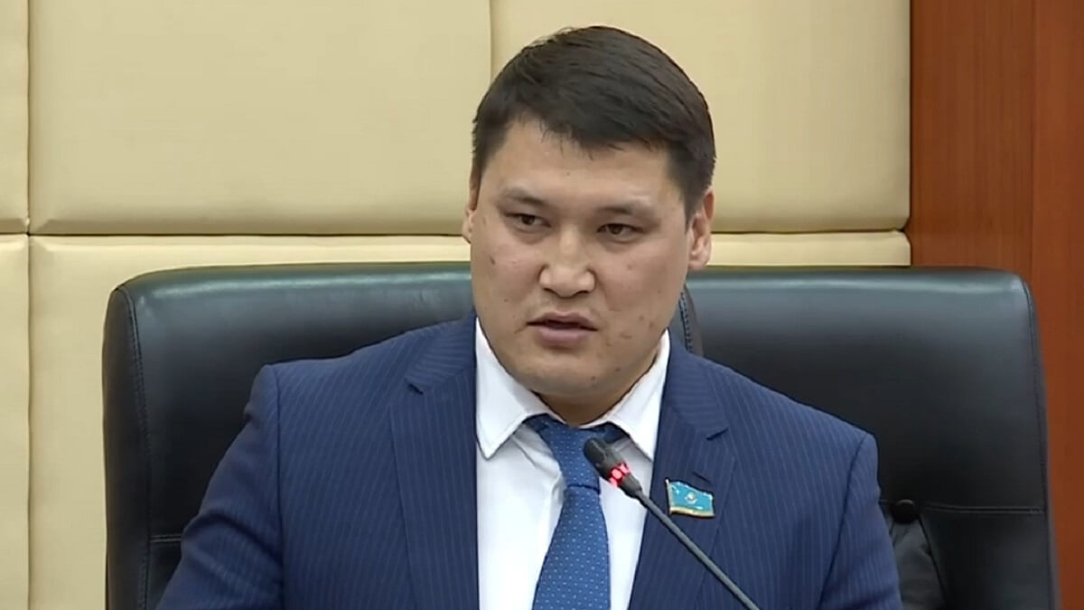 Тәңіршілдерді трендке айналған ба?