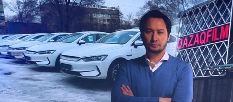 "Азамат Сатыбалды шықсын!" деп ұрандатуда (ВИДЕО)