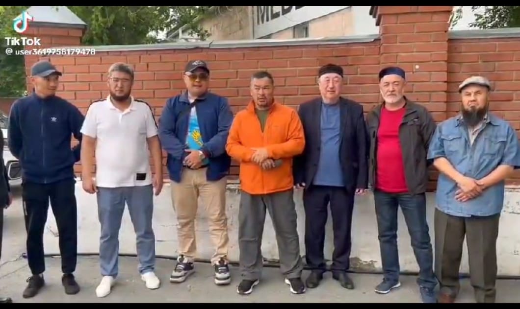 "Дәлел видеосын көрсетсін" дейді мұсылмандар