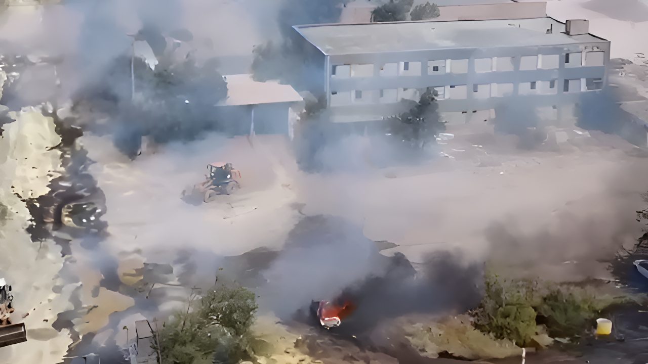 Шымкентте газды күкірт жанып жатыр