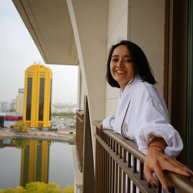 "Ең өтірікші адам - біздің аналарымыз" дейді блогер қыз