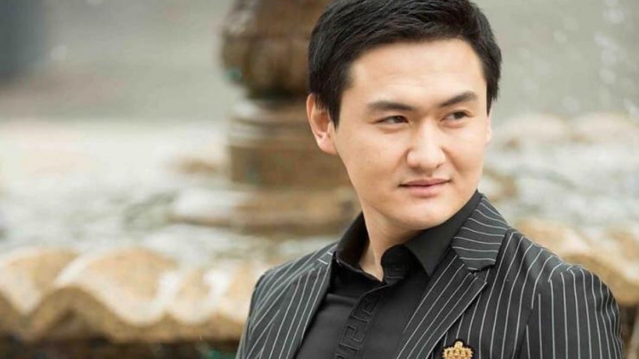 Төреш "қиын жағдайға" тап болып, ақша сұраған