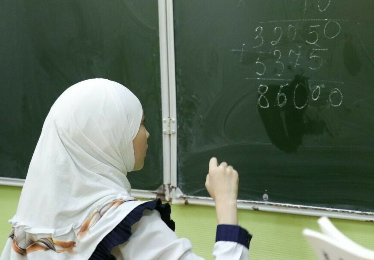 Балаңа өз діни сеніміңді тықпалау - қастандық