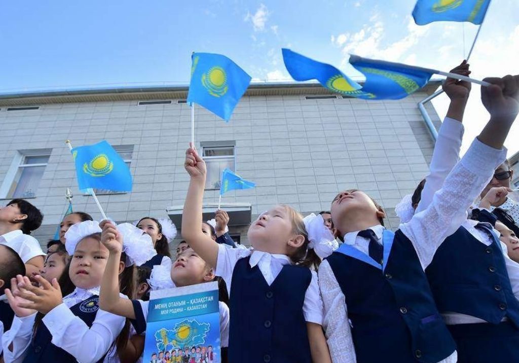 Ең арзан мектеп формасы қай жерде?