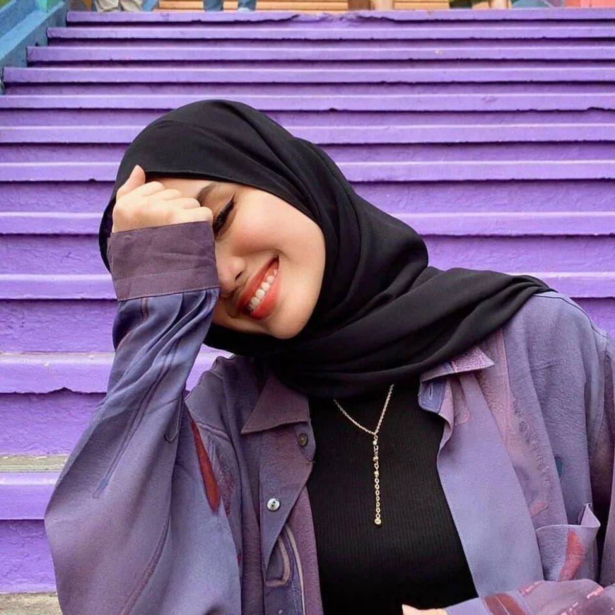 Әйелдің даусын естіген еркек есінен адаса бере ме?