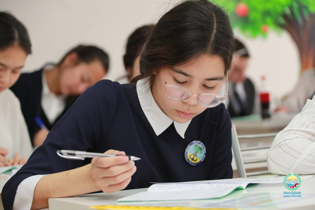 Оқушы олимпиадада жеңсе, мұғалімі ақшалай сыйлық ала ма?