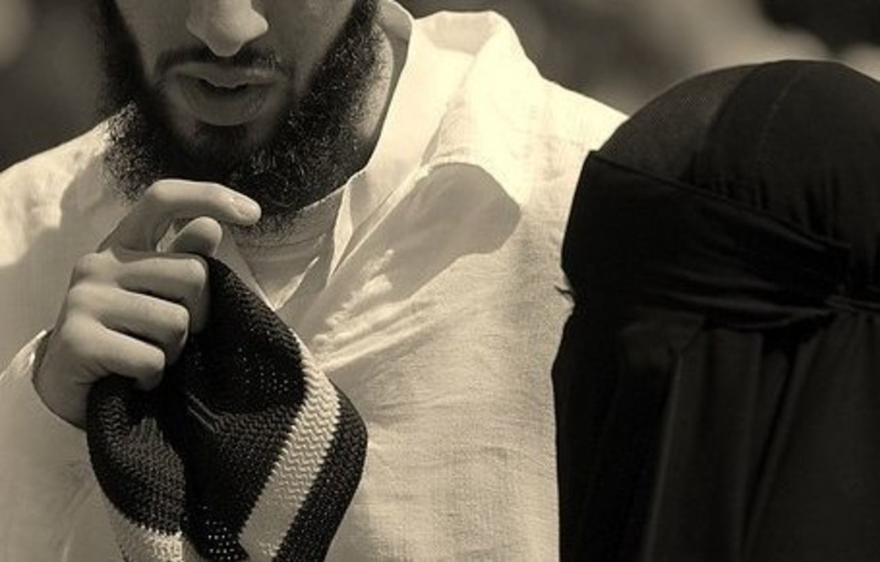 Хиджаб пен сақалға заңмен тыйым салынуы мүмкін