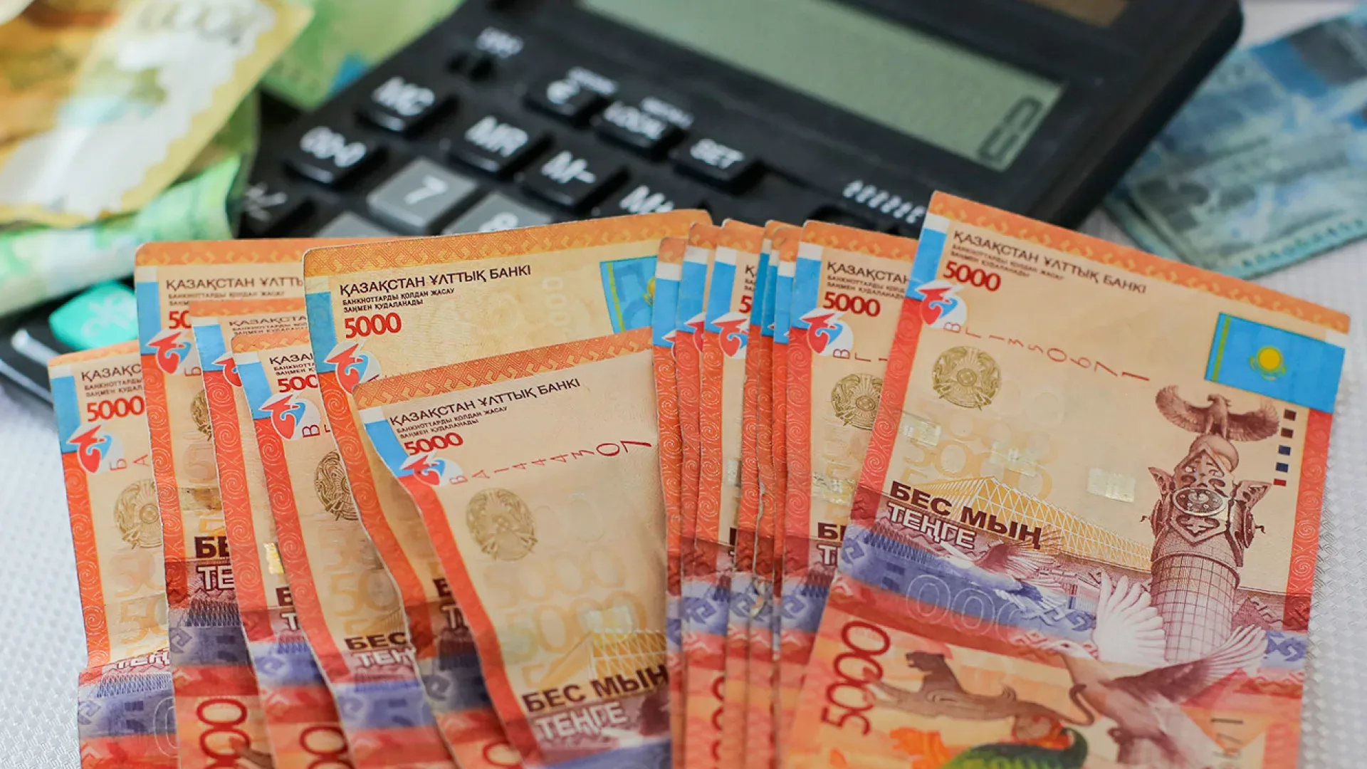 40 жастағы адамға арналған минет видеосы