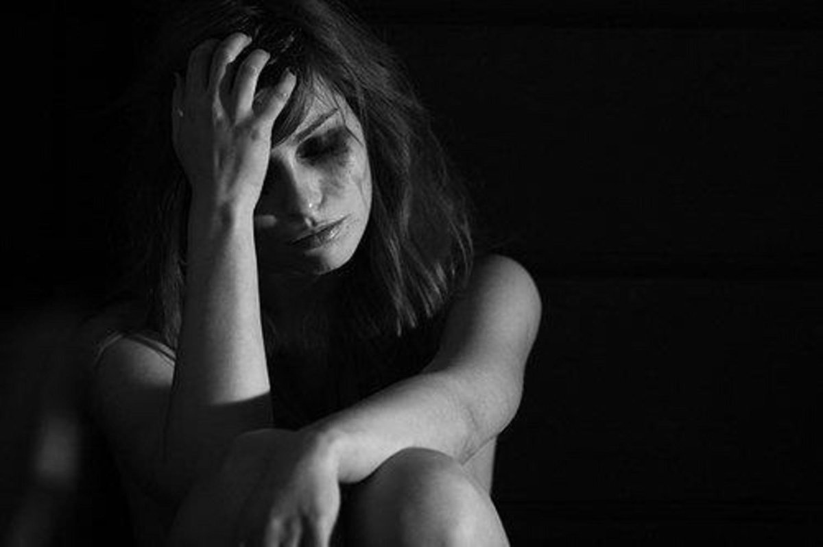 Сыныптастары қызды жыныстық құлдықта ұстаған