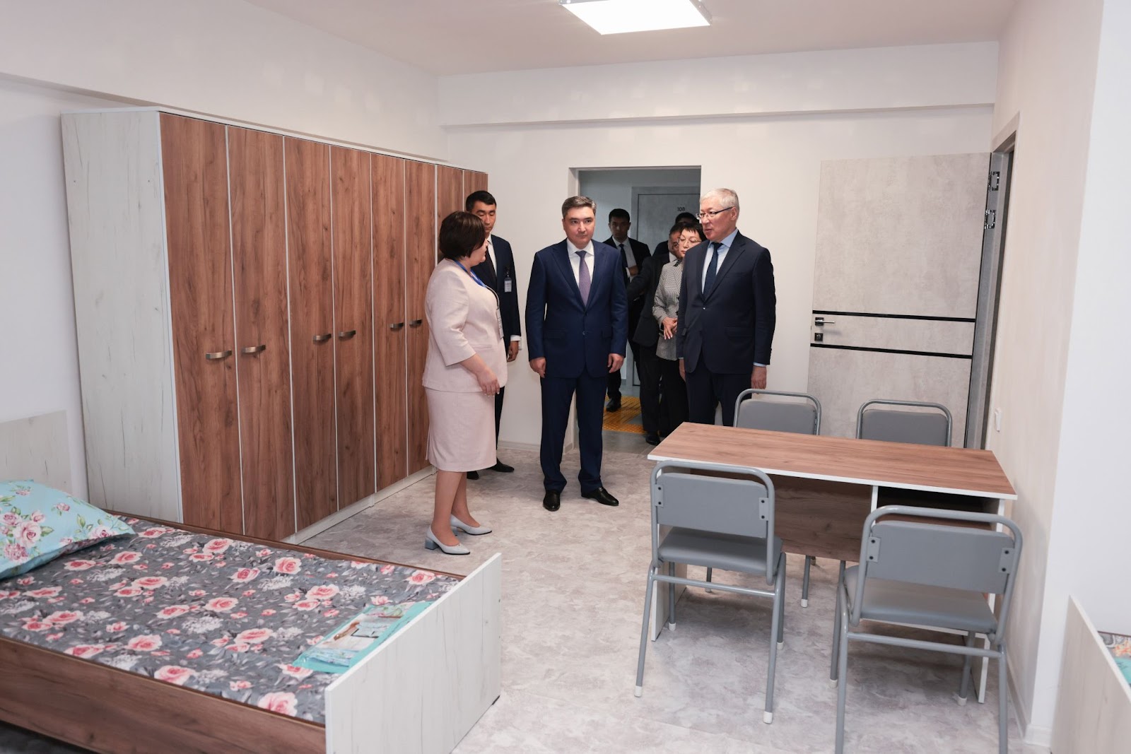 Олжас Бектенов Ұлытау облысында инфрақұрылым мәселесі бойынша орындалған тапсырмалармен танысты