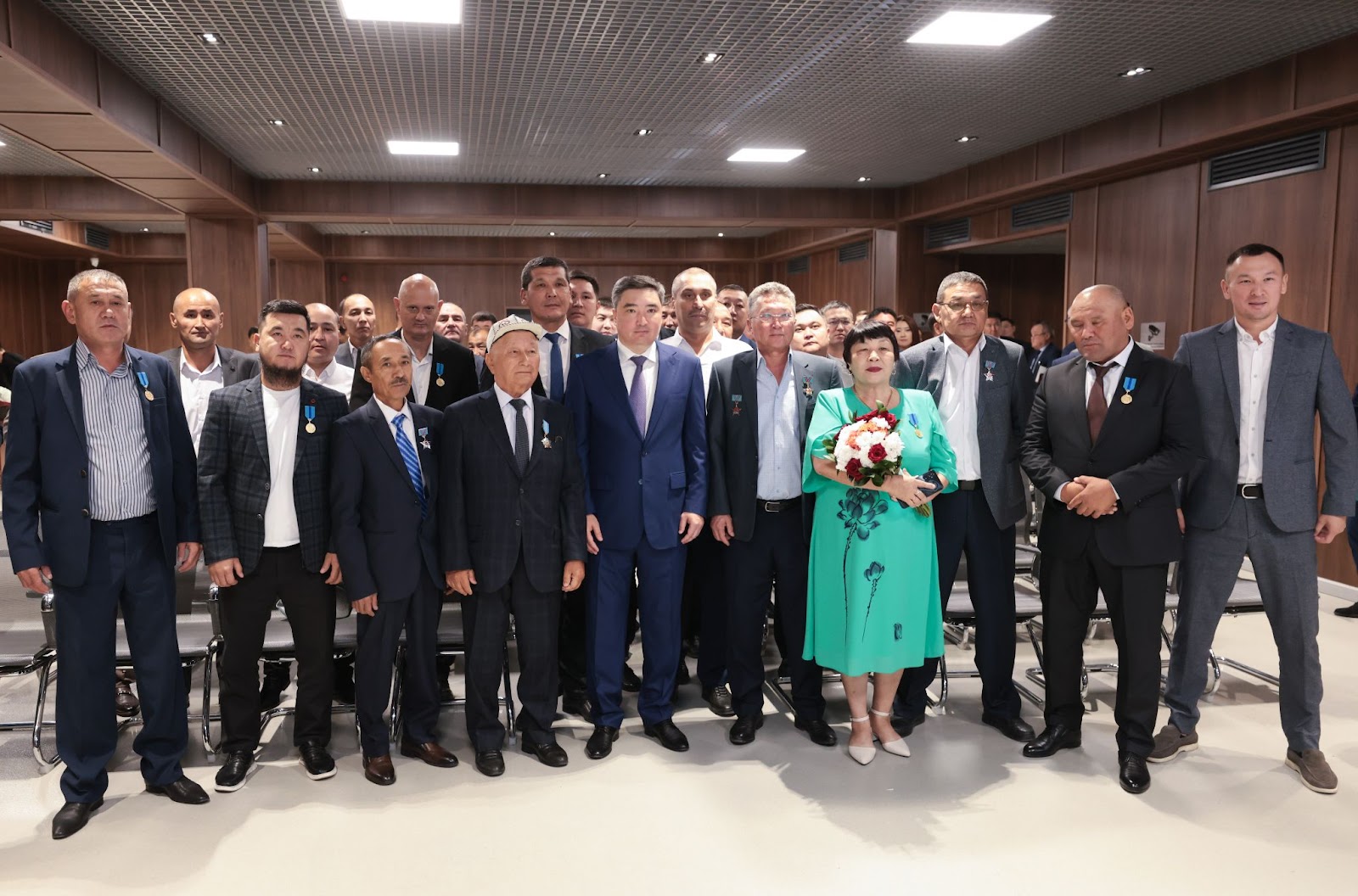 Премьер-Министр Жыланды кеншілеріне Президент атынан мемлекеттік марапаттарды табыстады