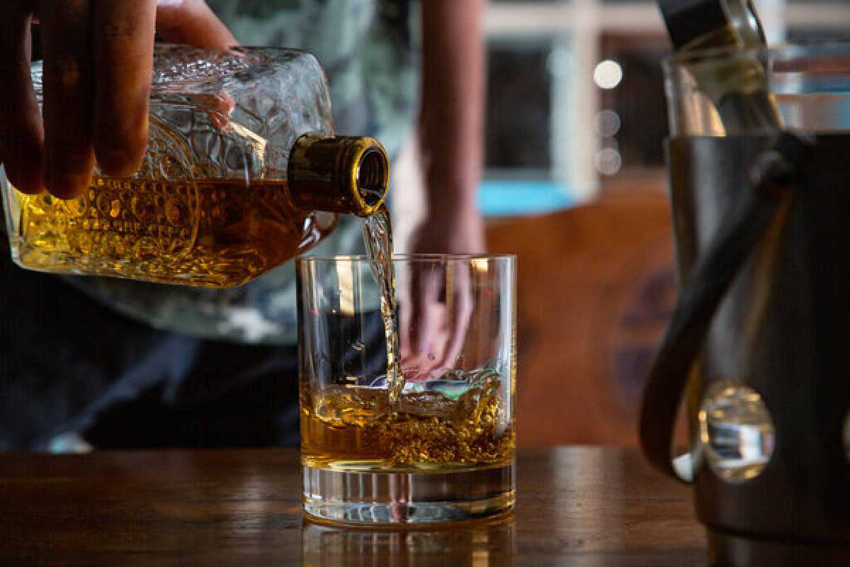 Қазақстандықтар алкоголь үшін қанша ақша жұмсайды?