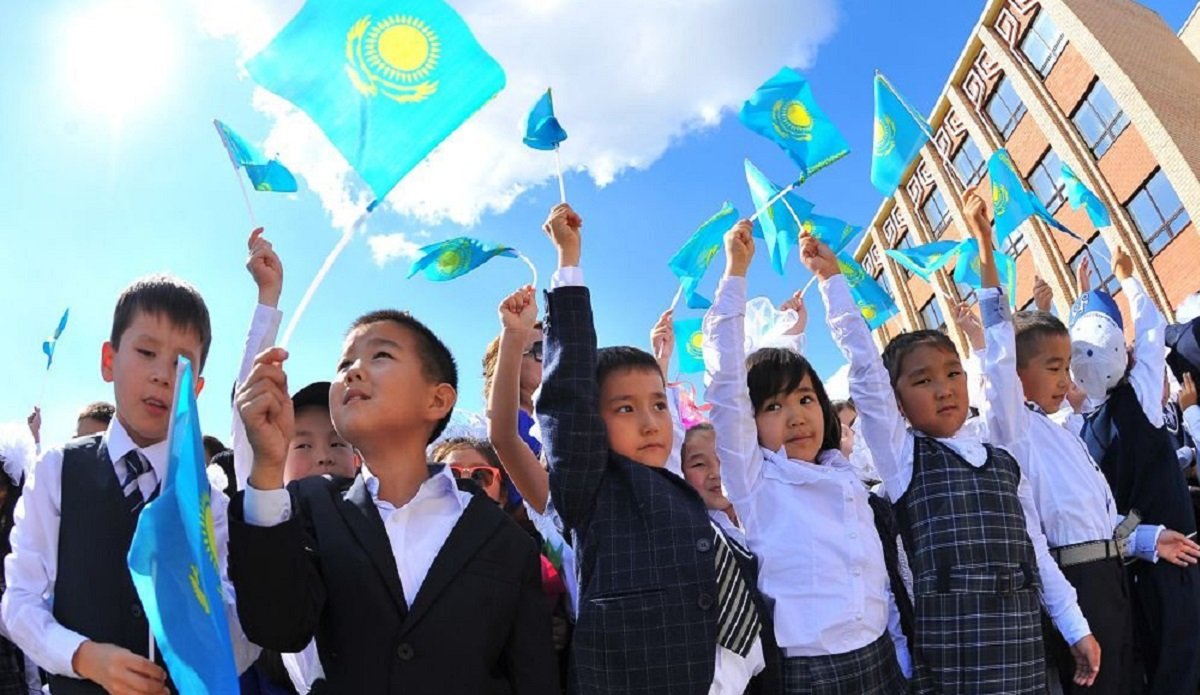 Ата-ана мен ұстаздардың "құлағына алтын сырға"