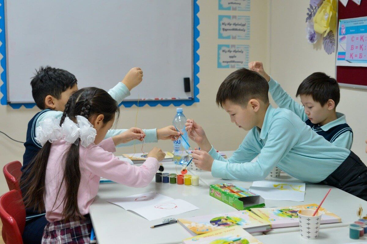 Жекеменшік мектептің жарнамасы жер жарғанымен, білімі тас жара ма?