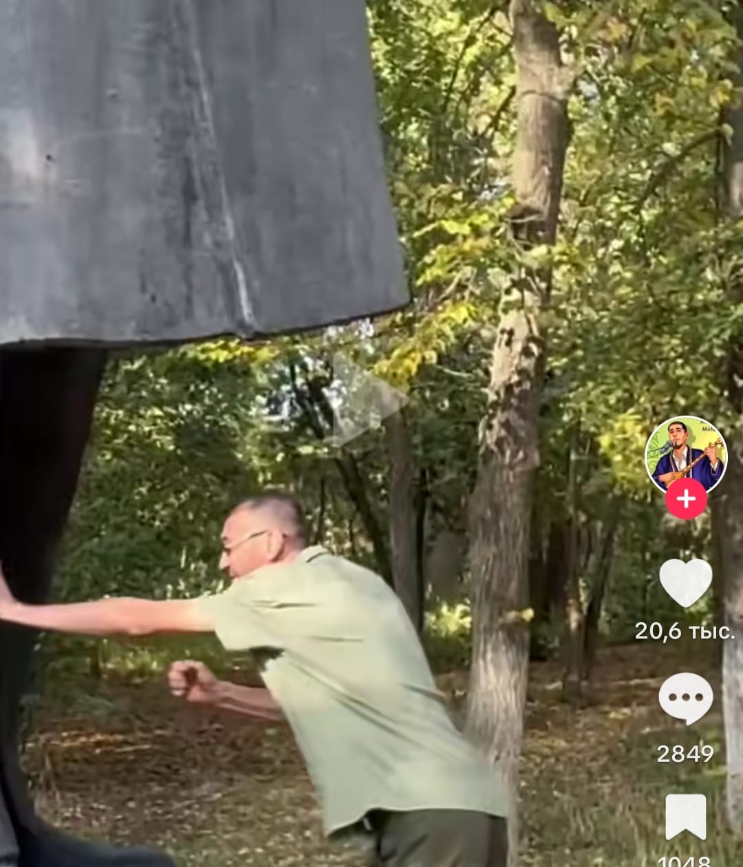 Ақын Лениннің ескерткішін өлеңімен құлатпақ болды