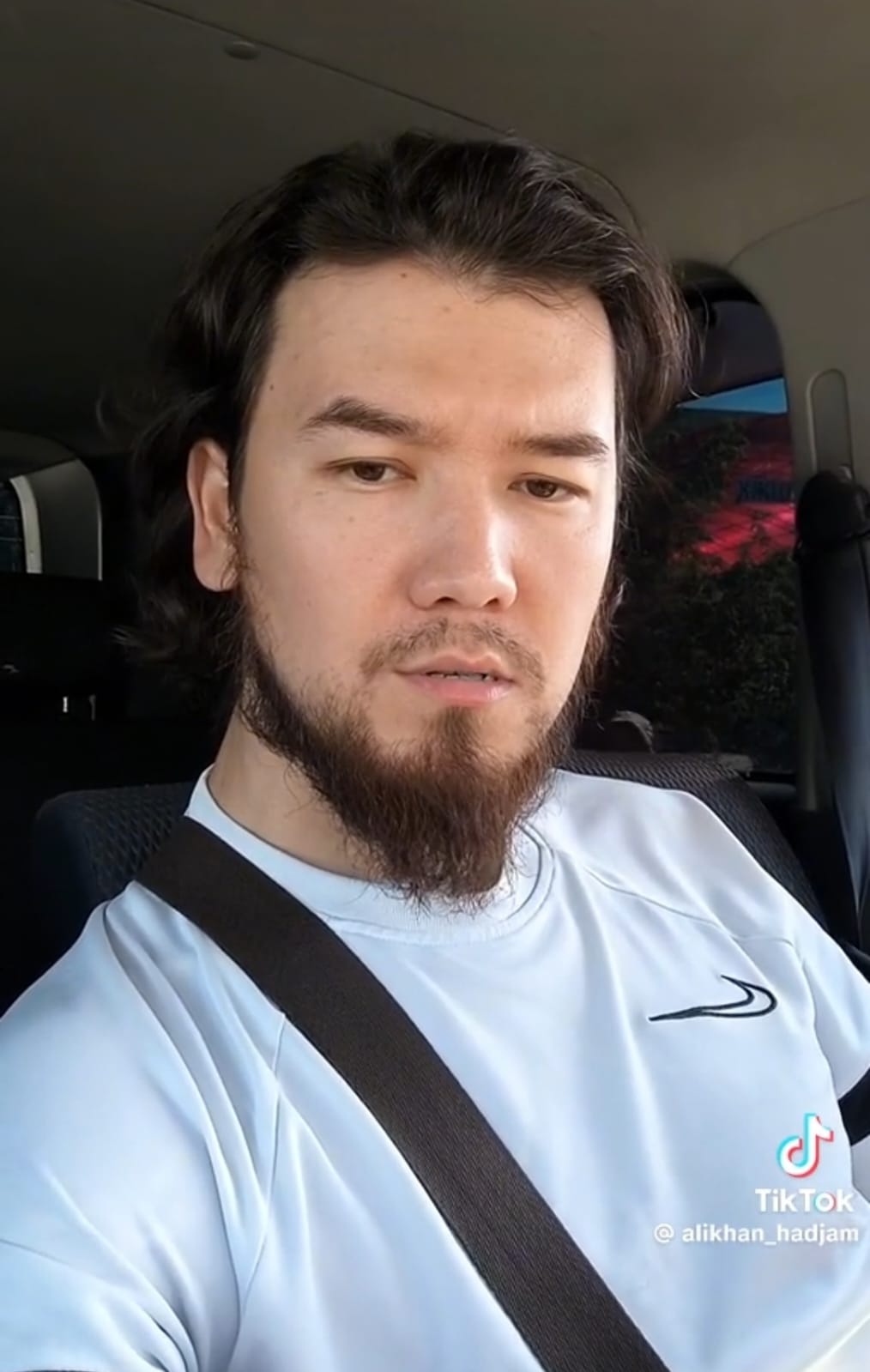 Тиктокер акушер-гинеколог еркектерге үндеу жасады (ВИДЕО)