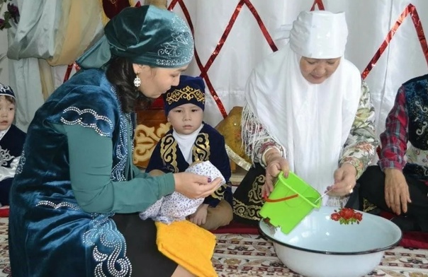 Қазақ қыз сәбиді неге қырқынан ерте шығармаған?