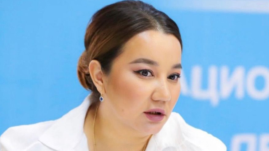 Мүшелер шәует шашады Үлкен шығыңқы клиторлар