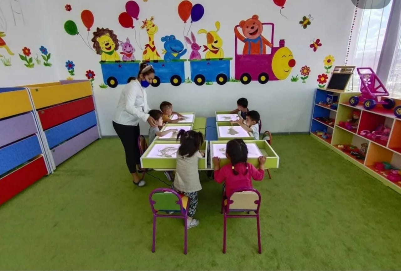 Қазақ балабақшадағы орысша ертегі - ұлттың тамырына балта шабу емес пе?