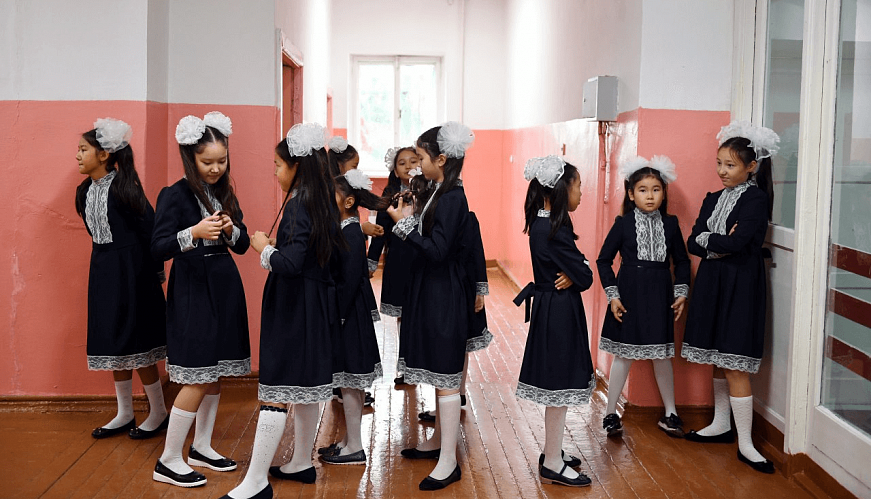 "Дін істері комитеті": Оқушы мектеп бекіткен форманы киюі керек