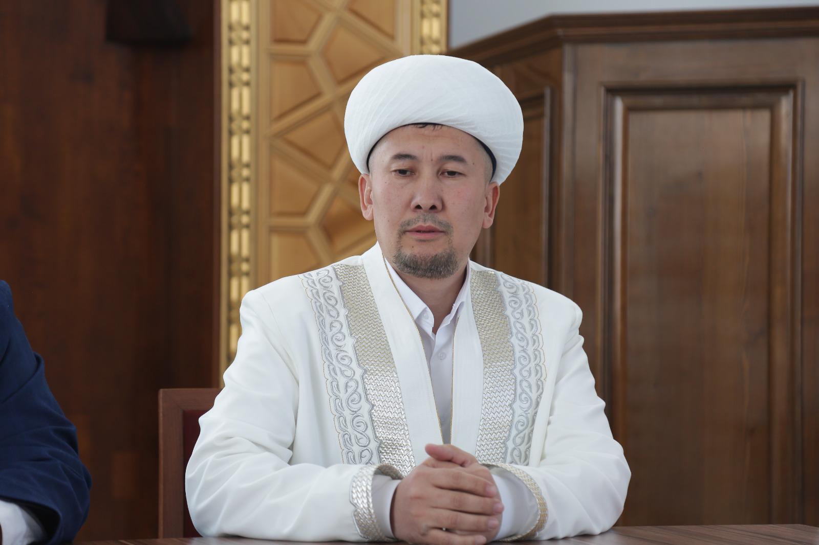 Имам Ержан Төлепов мешіт мүлкінің "итін шығарған"