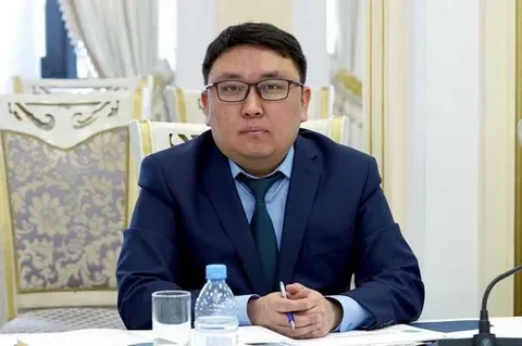 Ернұр Дәуенов талғарлық мұғалімдерге не айтты?