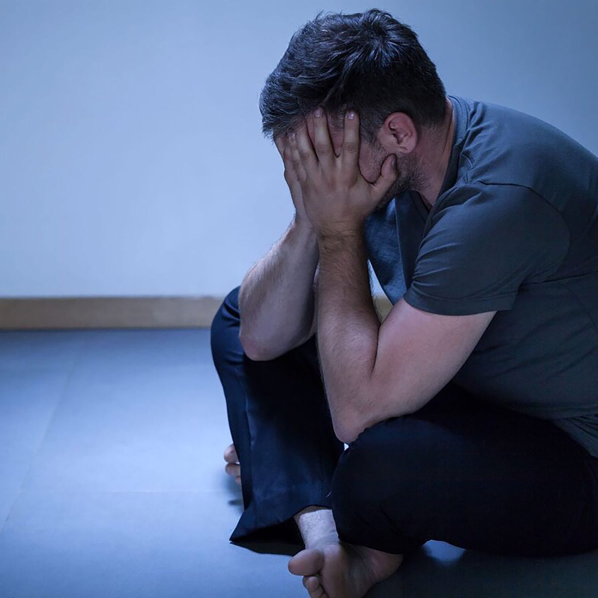 "Балаларымды әйелімнен құтқарыңдар" дейді шарасыз еркек