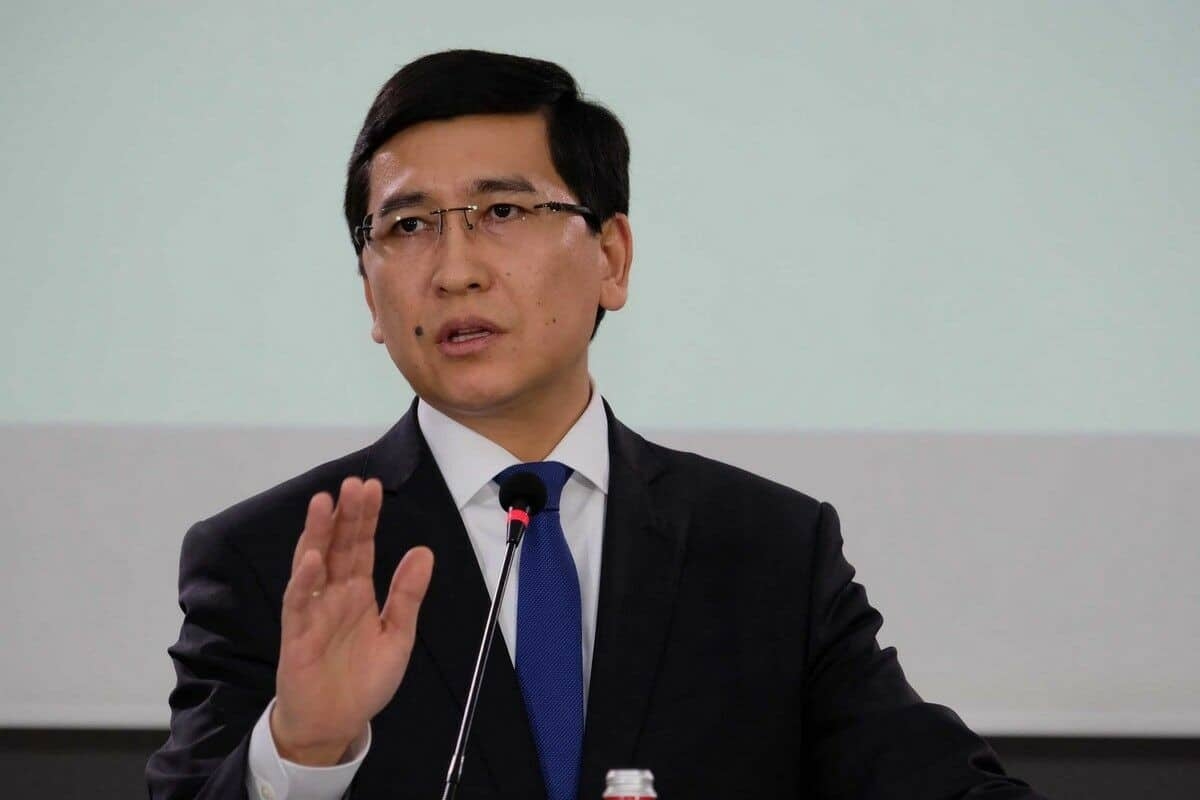 "Қоғамда тұщымды ой-пікірге сұраныс азайған" дейді депутат