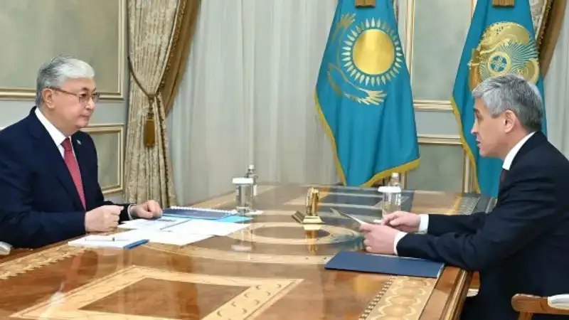 Әкімдерге сигнал: Президент Қарағанды облысының әкіміне сөгіс жариялады