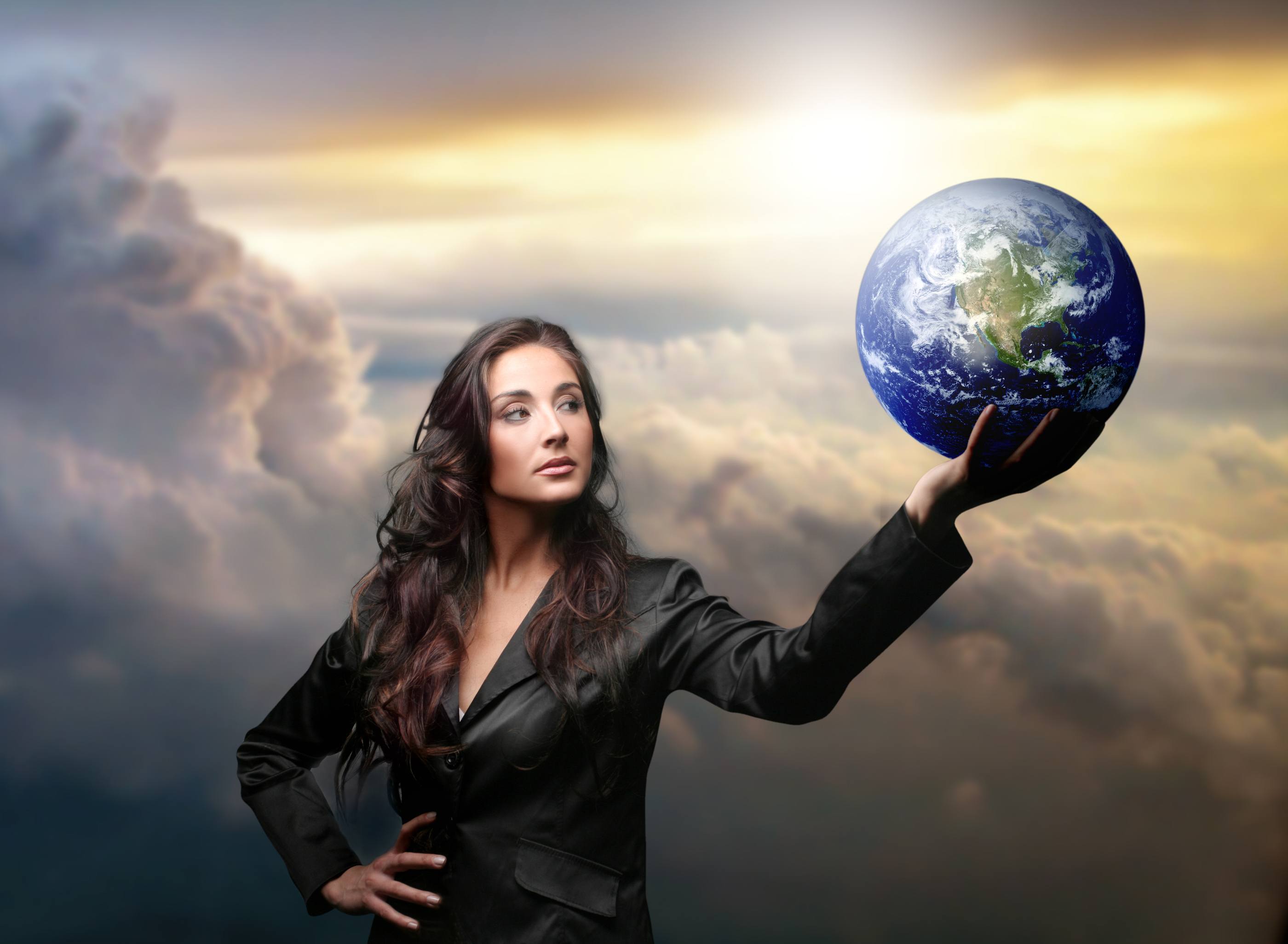 Әйелдің орны - бірінші сатыда тұруға тиіс