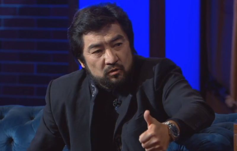 Бекболат Тілеухан жұртты жындыға теңеп "ауру" деген