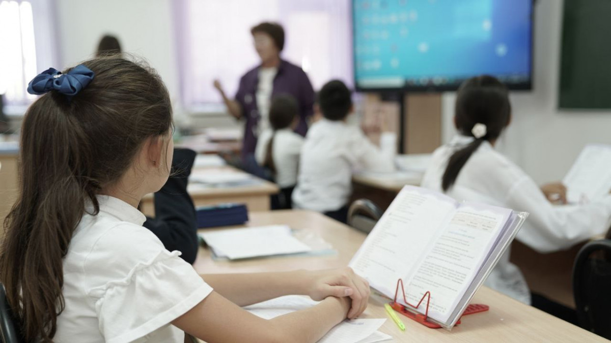 "Осылайша мұғалімді құлша жұмсай бер" дейді білікті ұстаз