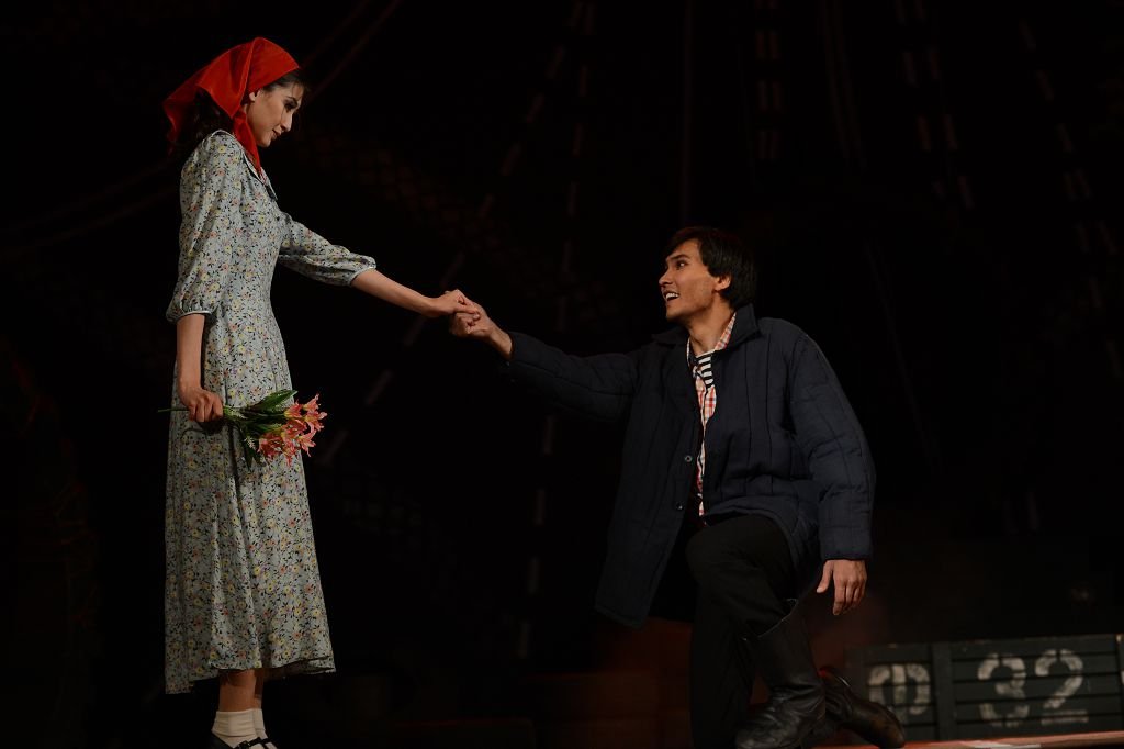 Жас келіншектің ішіне кәрі лақ кірді Жас келіншектің ішіне кәрі лақ кірді